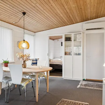 Nyaraló Charming Older, Partially Renovated House In Scenic Nature At Lyngsbaek Ebeltoft